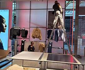 Montage stands